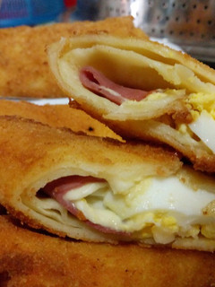 Foto resep American risol (mayo, smoked beef, keju n telur)