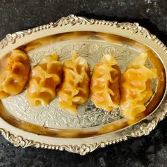 A picture of Cabbage Carrot Momo.