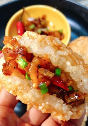 Hình của món Xôi Chiên Mắm Kho Quẹt.