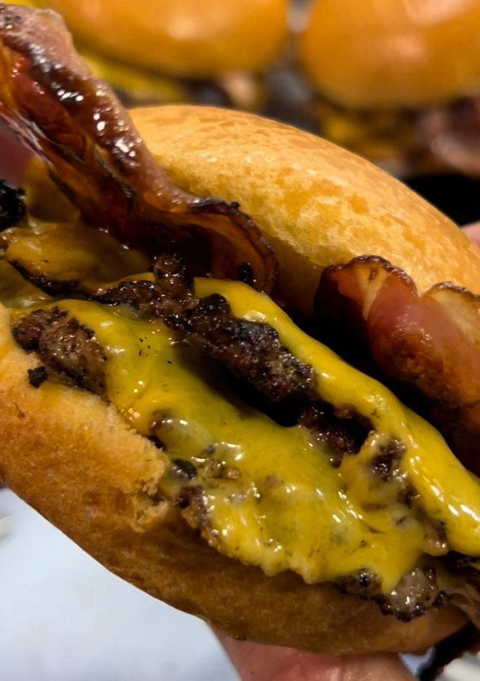 Una foto de Smash burgers caseras