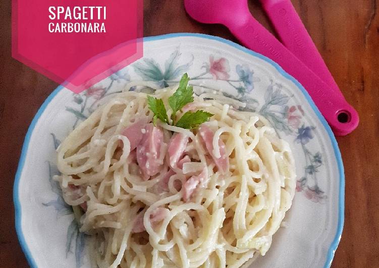 makanan Spaghetti Carbonara yang Lezat