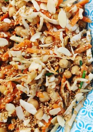 Foto di Insalata croccante di ceci e cavolo cappuccio