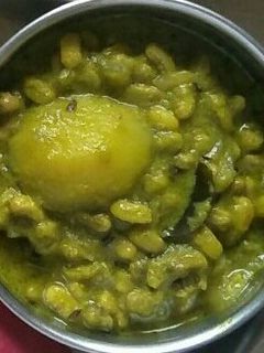 हिरव्या मसल्यातली चवळीच्या ओल्या शेंगातील दाण्यांची भाजी रेसिपी चे मुख्य फोटो 