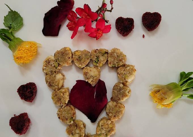 Mini heart energy bar Recipe