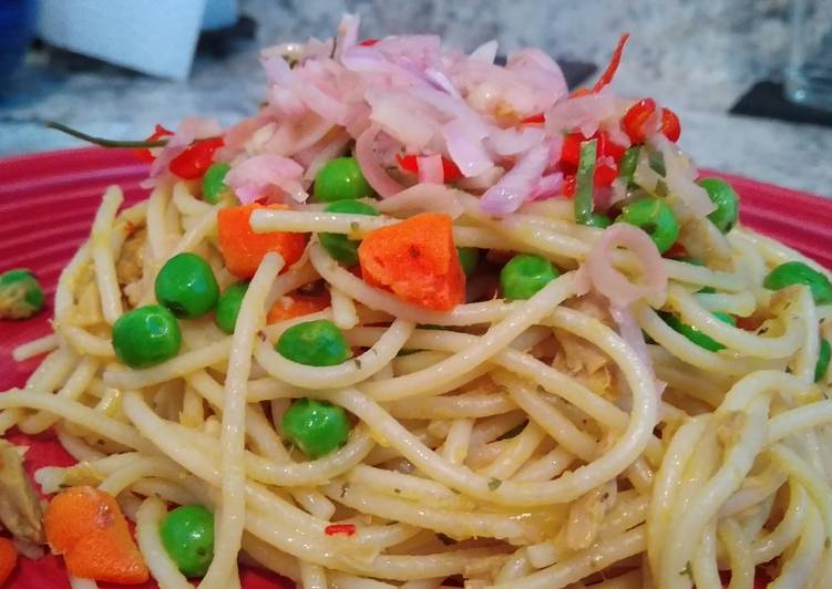 Bagaimana Menyiapkan Tuna Spaghetti with Sambal Matah, Enak Banget