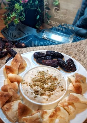 صورة لوصفة غموس التمر والجبن بالزعتر ، غموس أماني الشرقي