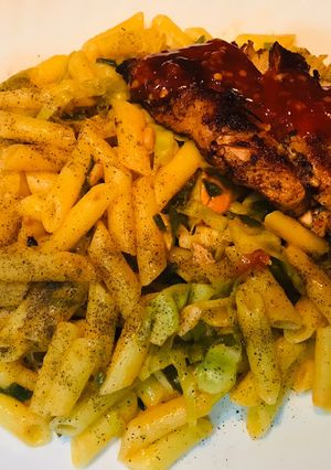 A picture of Pasta with pepper steak 🥩.
