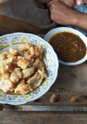 Foto resep Pentol ayam goreng bumbu petis