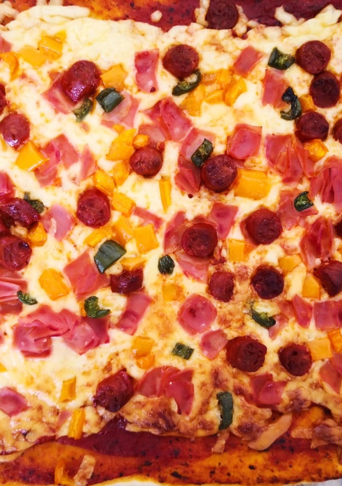 Una foto de Pizza de chistorra