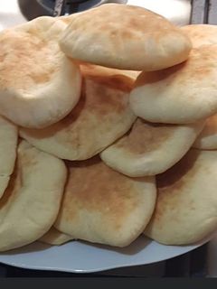 صورة لوصفة خبز سهل لسندويشات المدرسه