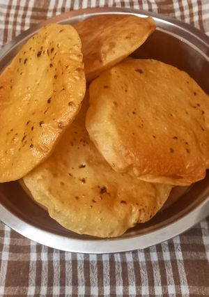 રોટલી તળેલી (Rotli Fried Recipe In Gujarati) રેસીપી મુખ્ય ફોટો