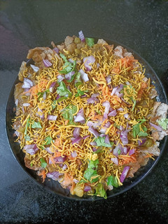 மசாலா பூரி(masala puri recipe in tamil) செய்முறை முக்கிய புகைப்படம்