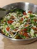 Ensalada del día: con gulas, tomatitos cherry y rúcula