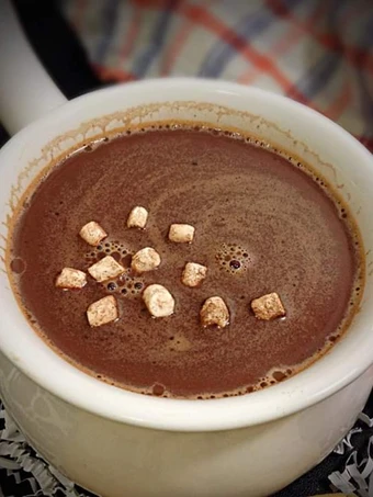 Easy Way Prepare Hot Chocolate the  Makes Drooling Delicious