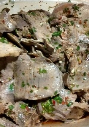 Una foto de Lengua a la vinagreta