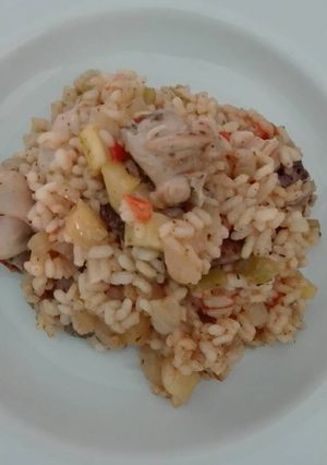 Foto principal de Arroz meloso de conejo y verduritas