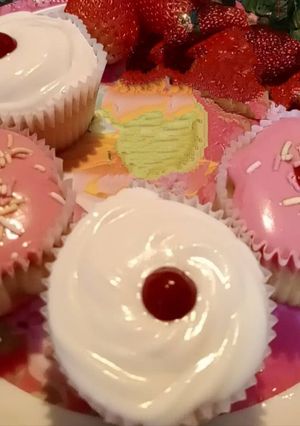 वैलेंटाइन मिनी कप केक(valentine mini cup cake recipe in hindi) रेसिपी मुख्य फोटो