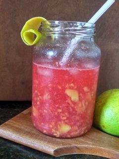 Foto de Caipirinha de Goiaba Vermelha