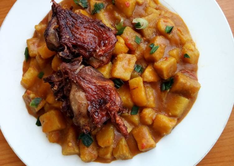 Yam Porridge with Fried Chicken