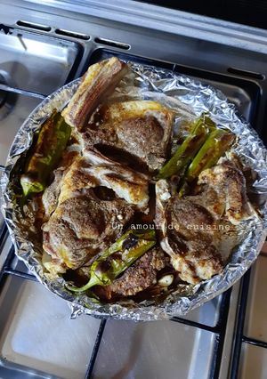 Une photo de Côtelettes d'agneau rôties au four 🍴