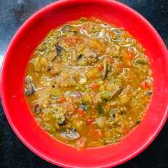 A picture of Guiso de quinoa al curry! 🥣💜💜💜.