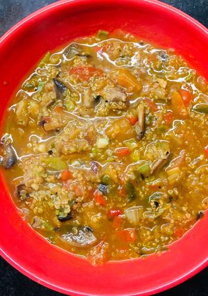 Una foto de Guiso de quinoa al curry! 🥣💜💜💜