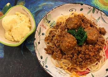 How to Prepare Delicious Meatballs with Meat Sauce