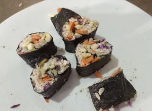 Una foto de SUSHI vegano