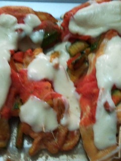 Una foto de Pechugas con verduras al horno