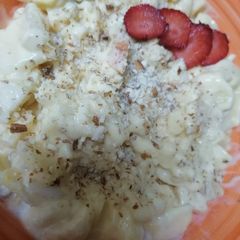A picture of Creamy fruits Nut chaat.