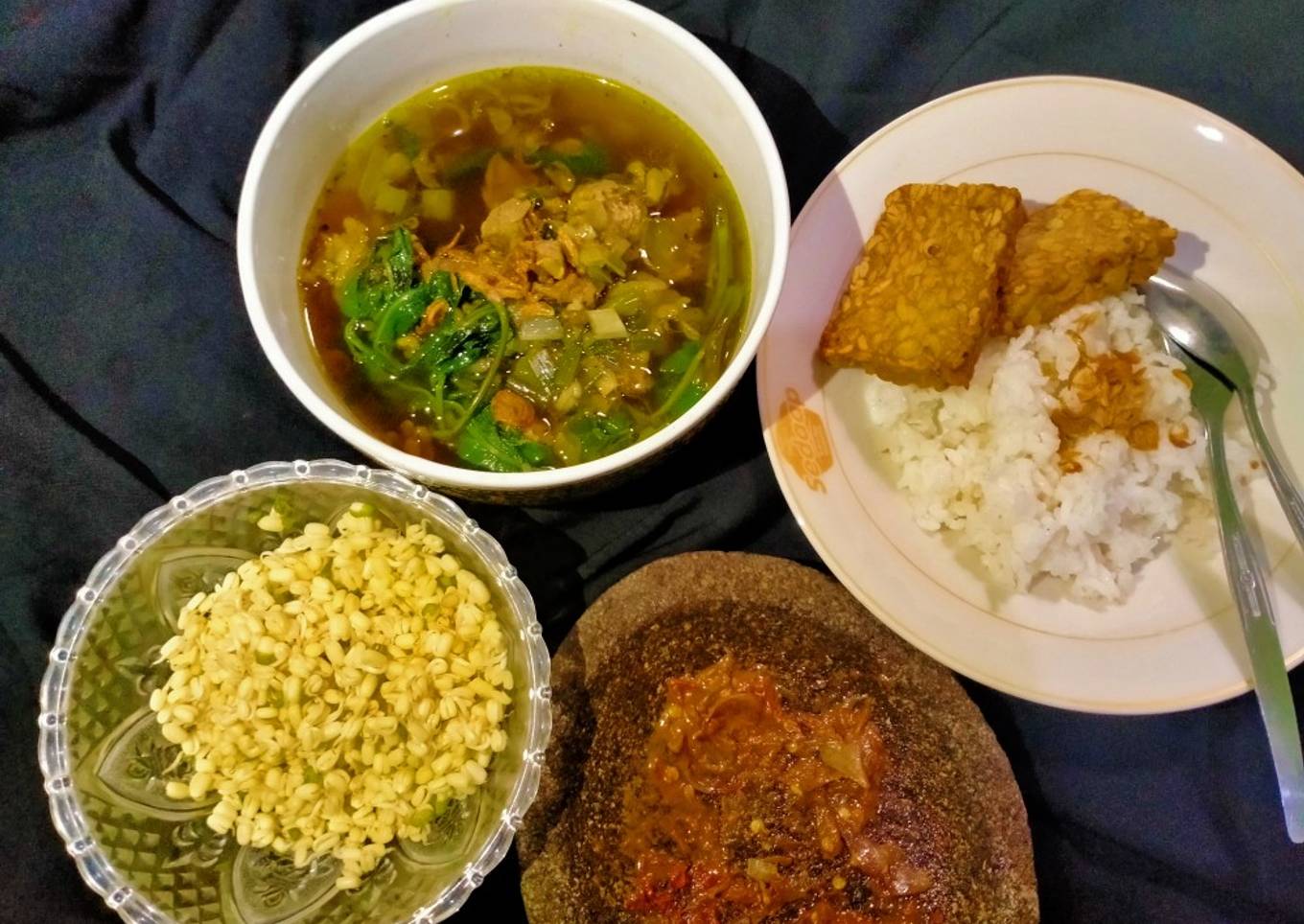 252. Rawon Kangkung
