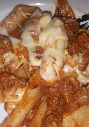 Una foto de Macarrones con Carne Picada y Queso