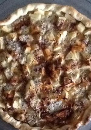 Une photo de Tarte aux pommes et crème de noisettes