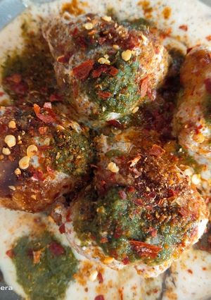 A picture of Dahi vada.