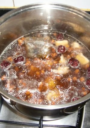 簡易版仙草雞湯(約五人份) 的食譜成品照片
