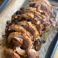 A picture of Crispy and juicy roast lamb noisette - home party idea 💡.