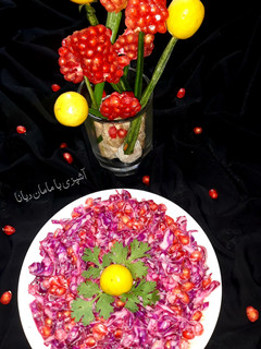 عکسی از دستور سالاد انار و کلم قرمز خوشمزه 👍😋