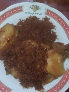 Foto resep Ayam Ungkep Kuning Serundeng