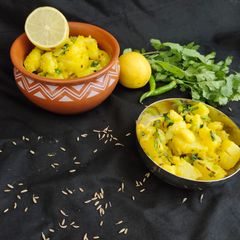 A picture of Aalu sukhi bhaji.
