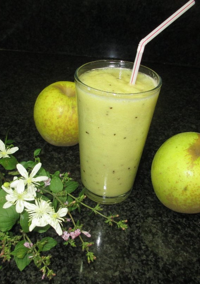 Una foto de Néctar  detoxificante de kiwiy manzana