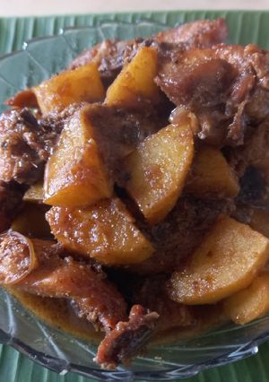 Foto resep Semur ayam kentang