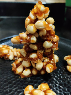 A picture of Peanut chikki.