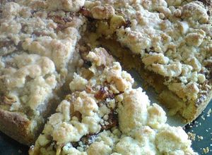 Una foto de Kuchen de manzana con migas