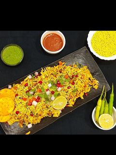 ભેળ (Bhel Recipe In Gujarati) રેસીપી મુખ્ય ફોટો