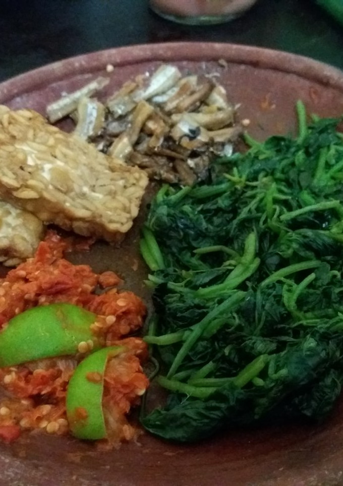 Foto resep Bayam sambal jeruk nipis