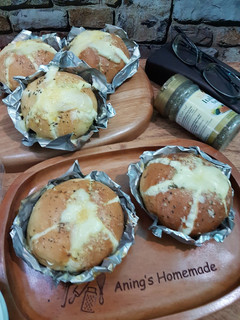 Foto resep 111. Cream Cheese Garlic Bread