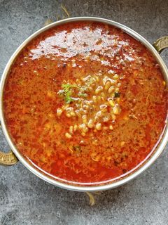गावरान मटकी उसळ (gavran matki usal recipe in marathi) रेसिपी चे मुख्य फोटो 