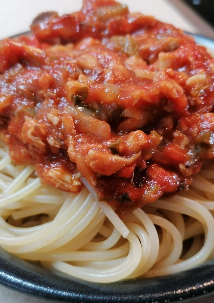 Una foto de Spaguettis con bolognesa de pollo al jengibre