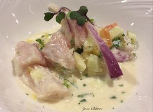 Foto principal de Ceviche de Cherne con cebolla roja leche de coco