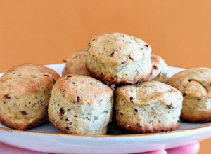 Una foto de Scones de tomillo y lino 😋😋😋